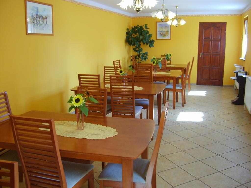 Szuts Panzio Bed & Breakfast Fertorakos Exterior photo
